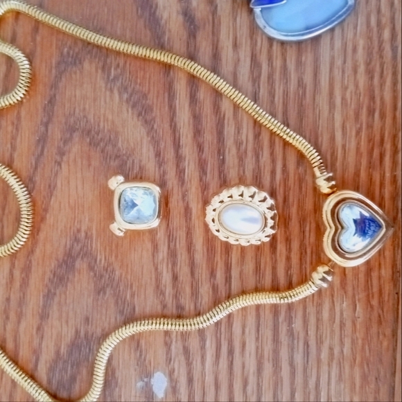 Bracelets - Picture 15 of 16